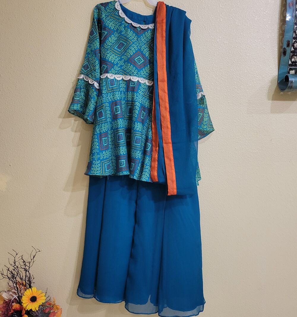 Indian Sharara Set Bandhni Print With Pearl Zari Lacing Sz 36 teal & Dark Green